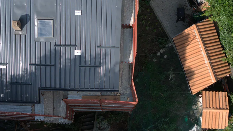 Copertura metallica — Introbio (LC), 3